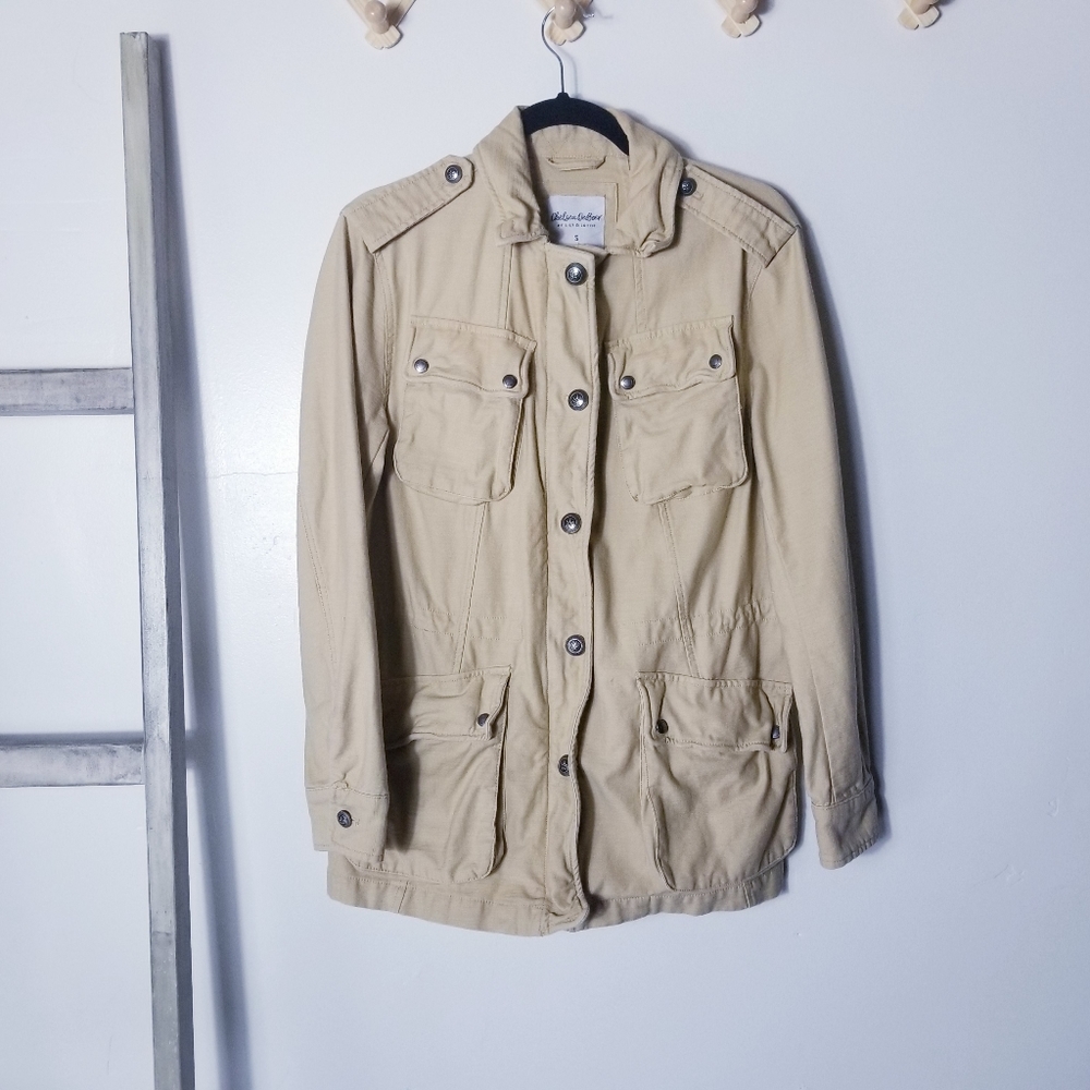 CHELSEA DEBOER BY LILY & LOTTIE LIGHT TAN UTILITY JACKET SIZE SMALL 100% COTTON